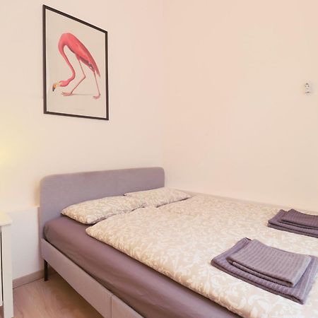 Joseph Boulevard Apartment - 3Bdr, 2Bath, 8Ppl Будапеща Екстериор снимка
