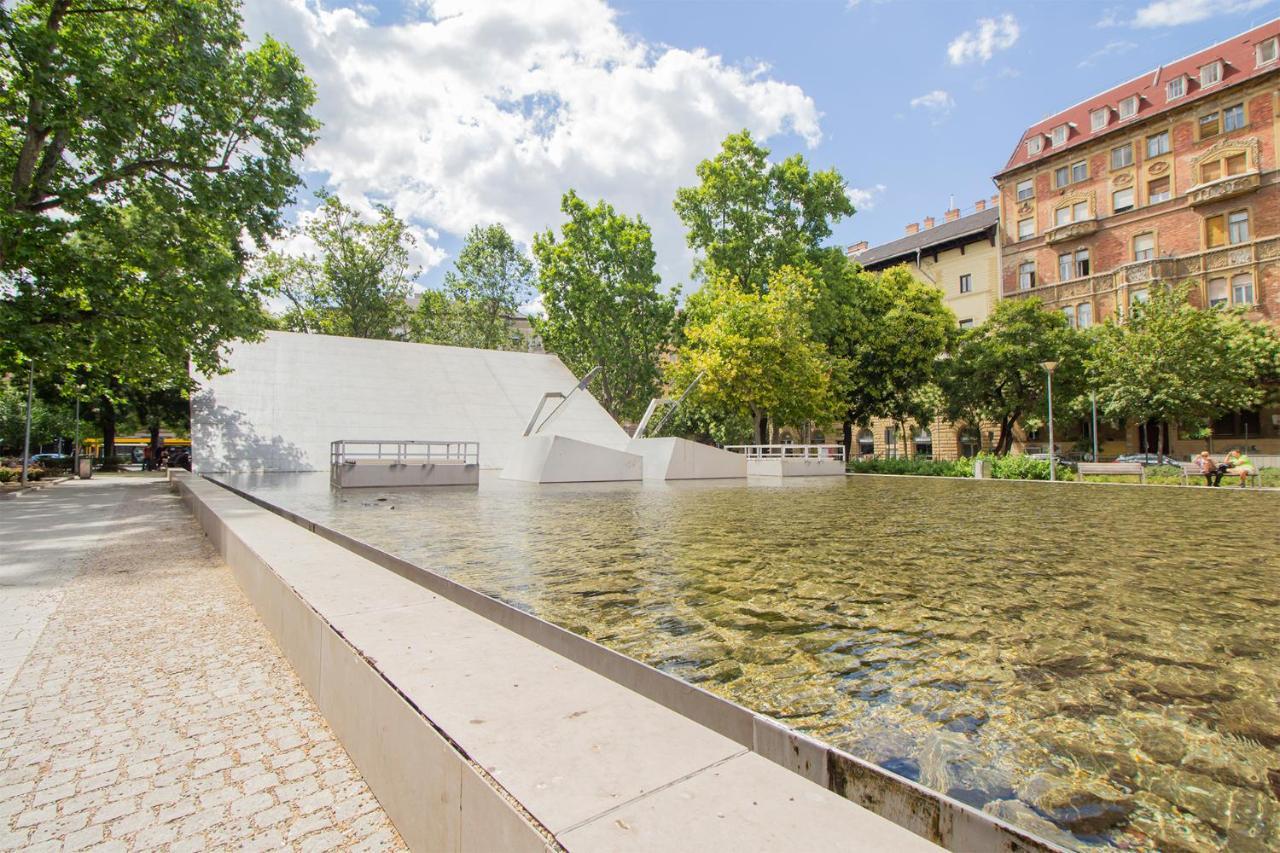 Joseph Boulevard Apartment - 3Bdr, 2Bath, 8Ppl Будапеща Екстериор снимка